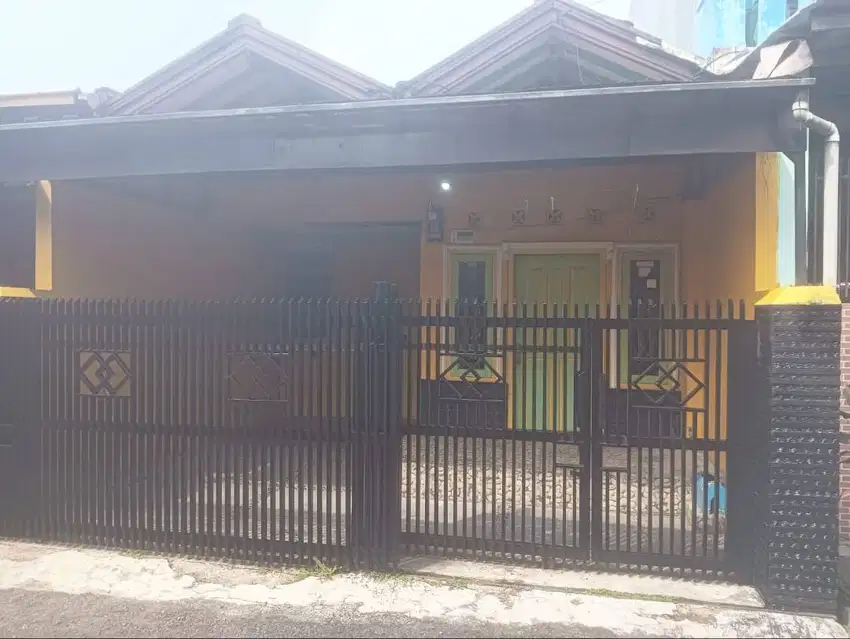 Di Kontrakan / Dijual  Rumah Nego