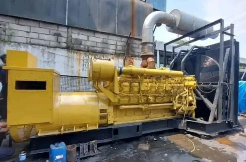 Genset Caterpillar 2000 kVa siap kerja