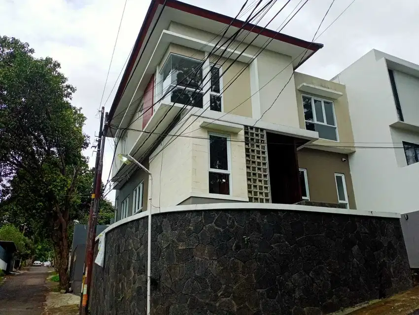 Rumah Hook Cantik Sayap Tubagus Ismail Cigadung Dago dkt Cikutra ITB