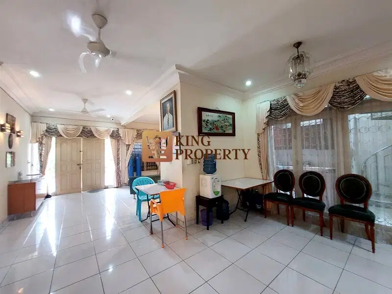 LOKASI STRATEGIS RUMAH KARTINI 2 LANTAI DEKAT KE SENEN DAN GAMBIR