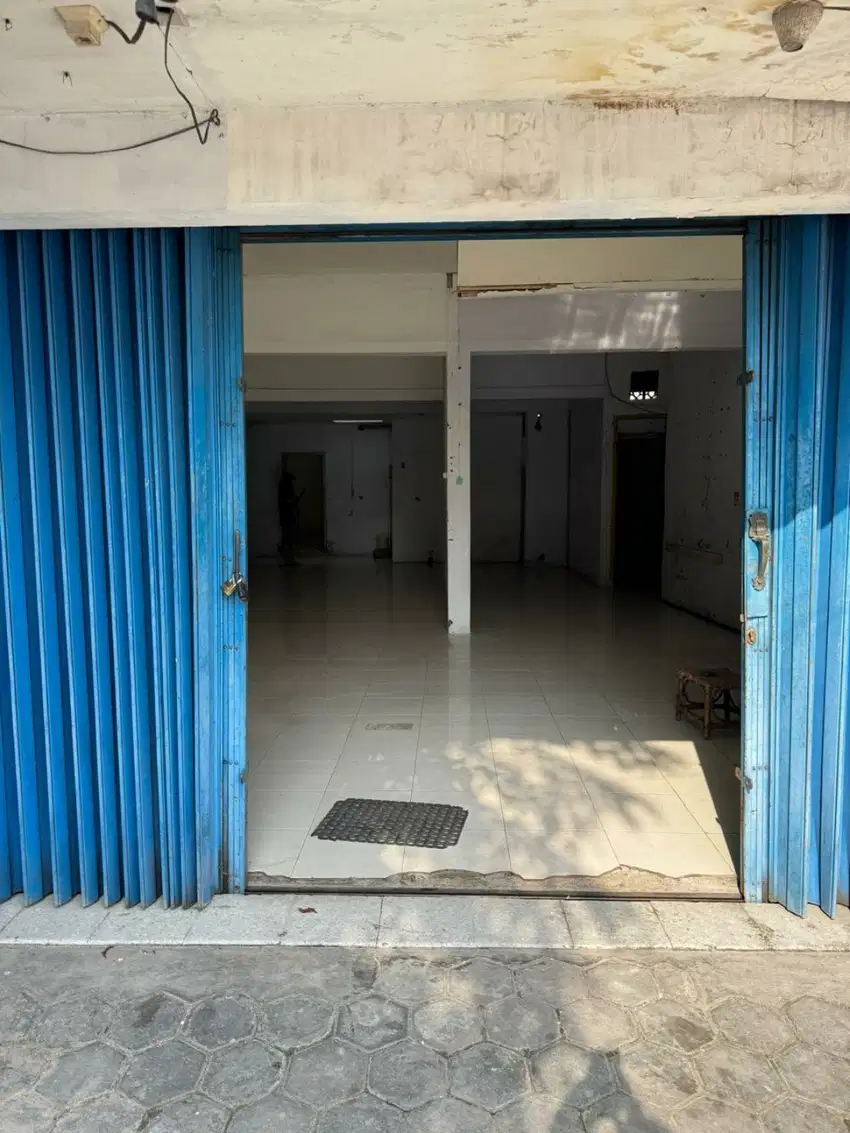 Dijual Rumah Ngantong Hitung Tanah Pinggir Jalan Daerah Jl. Siliwangi,