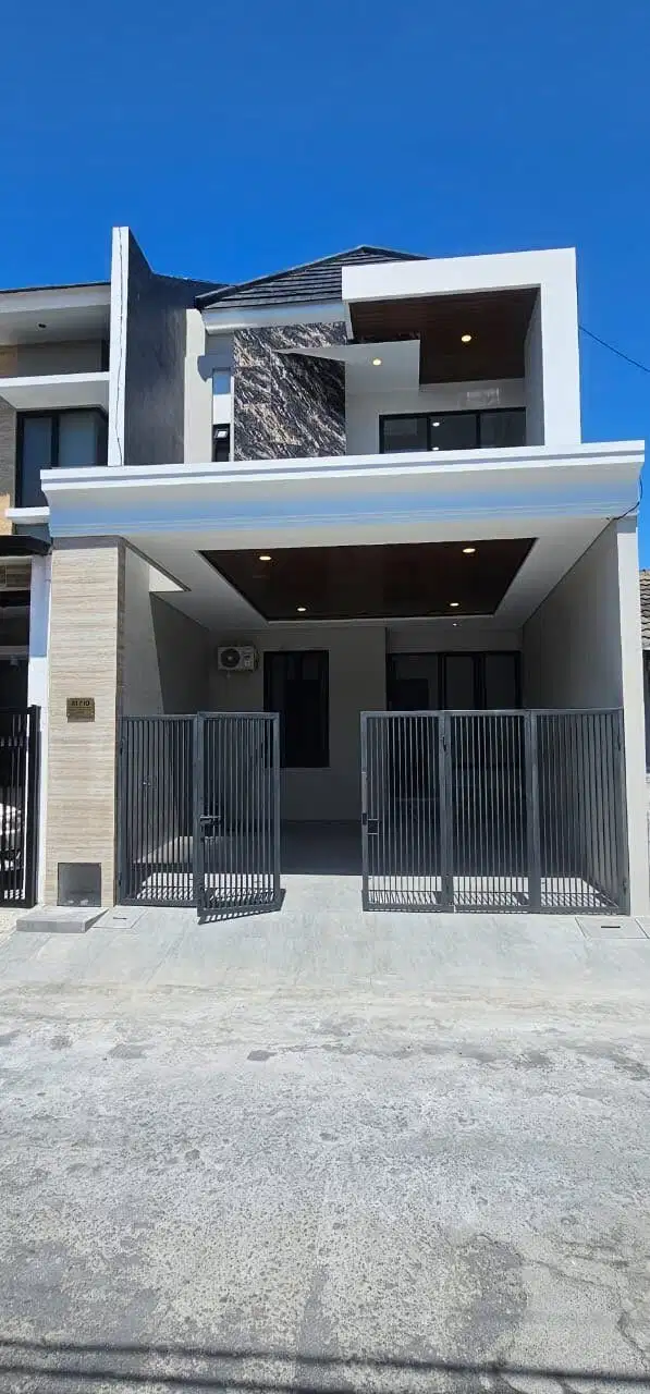 Rumah mewah Surabaya Timur