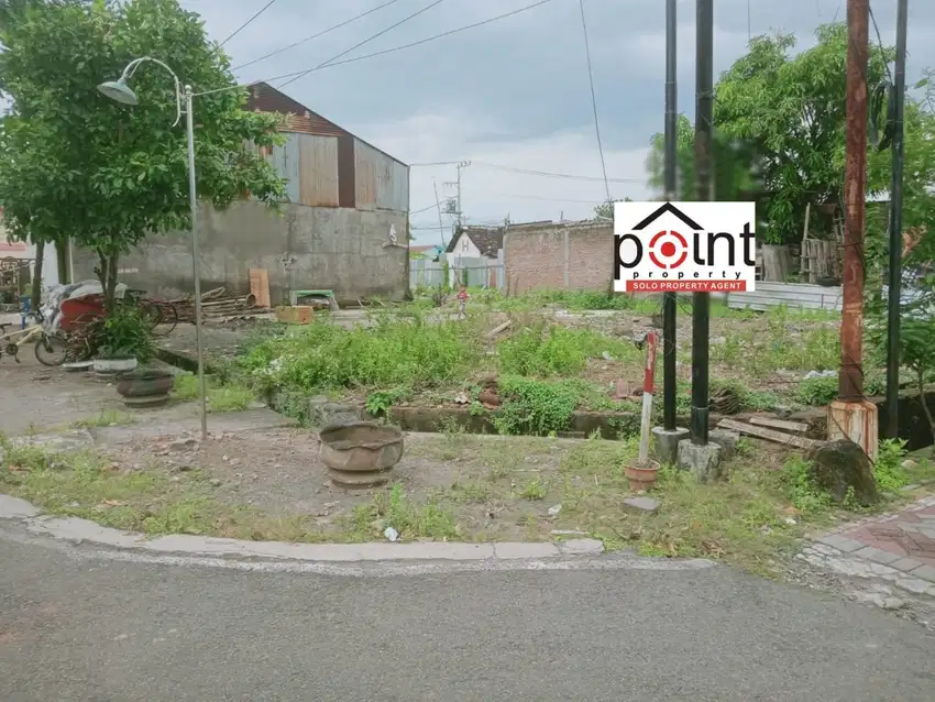 Tanah Pekarangan Ideal 300m² Tengah Kota Solo