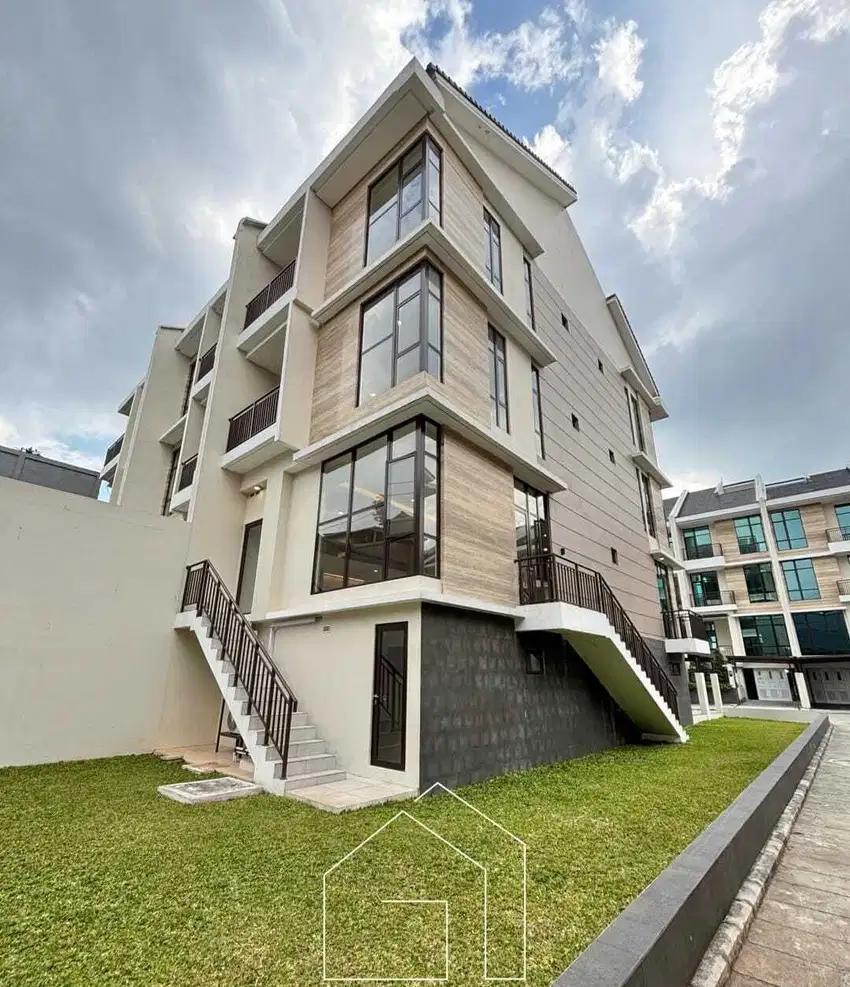 Dijual Rumah Townhouse di Pondok Indah Jakarta Selatan