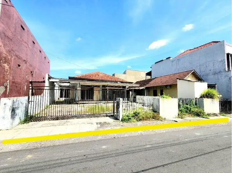 Tanah strategis bonus rumah klasik di Kota Solo