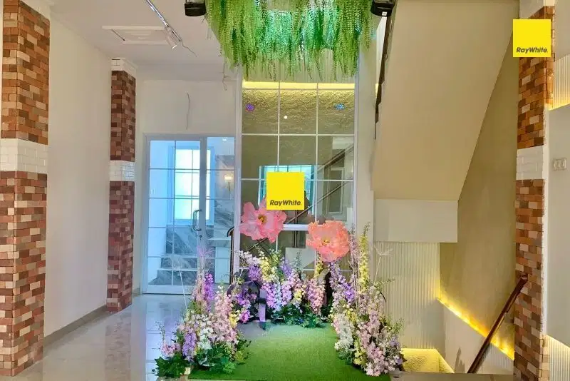 Ruang Usaha Komersial Lux 4 lantai, Bintaro Jaya, Tangerang Selatan