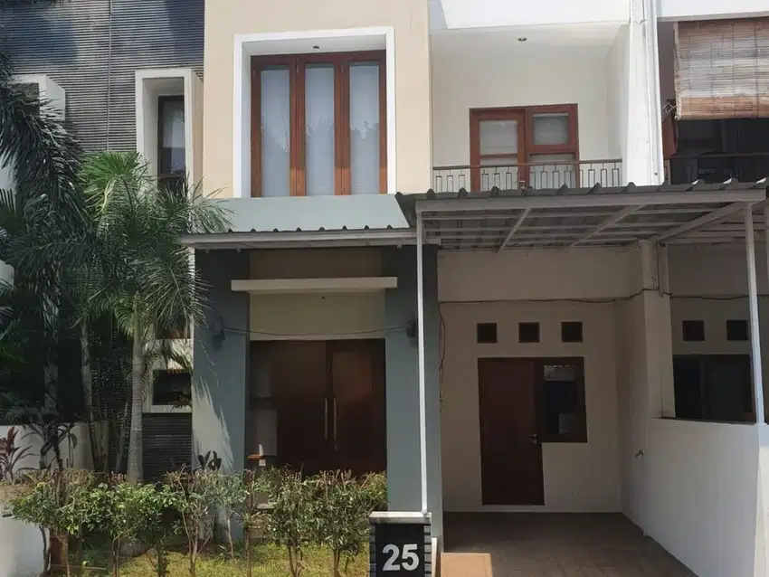 Rumah Terawat Siap Huni 2 Lantai di Pasar Minggu
