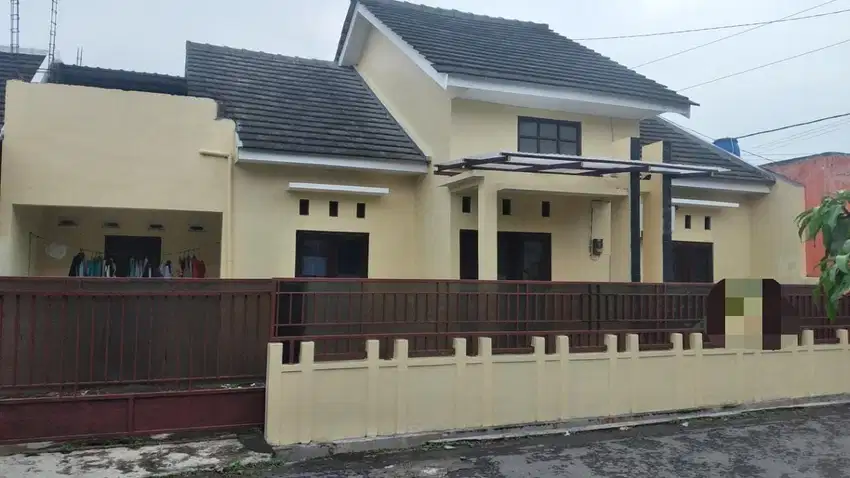 Rumah Second di Perum Dekat UMS Sukoharjo
