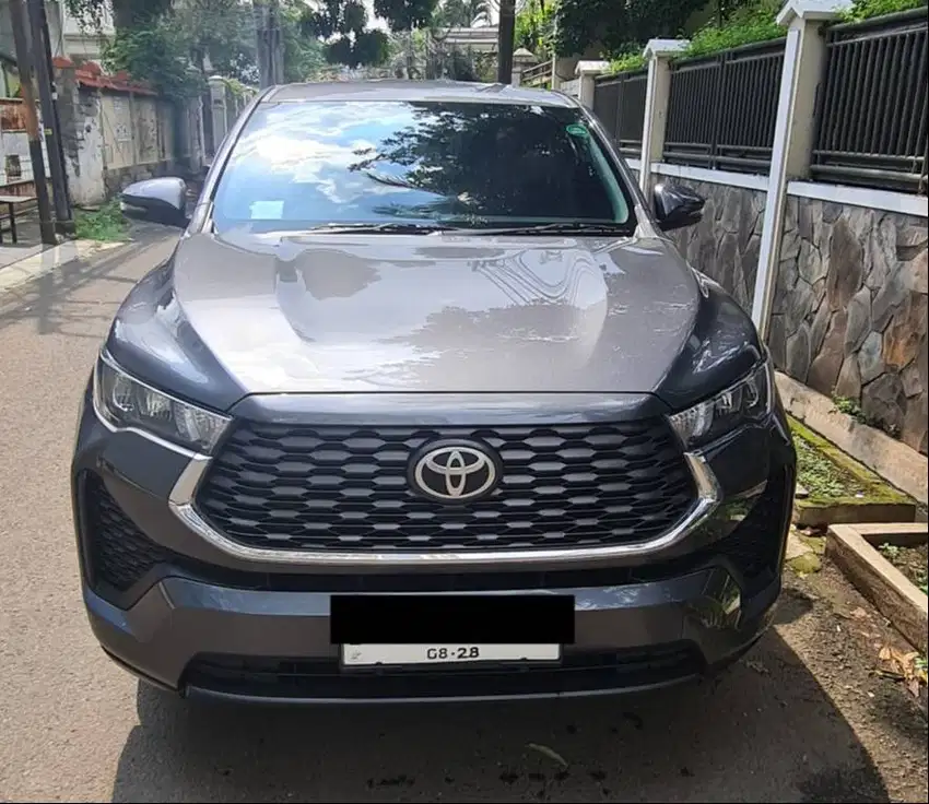 Innova Zennix in excellent condition. less than 11000 km self driven.