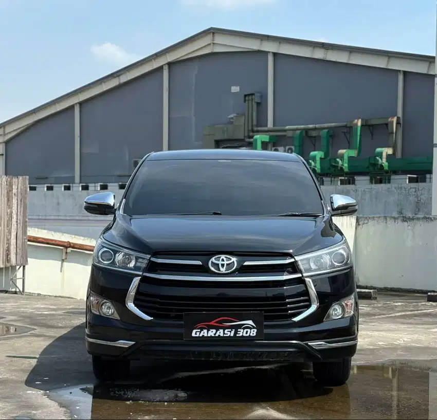 CASH Toyota Innova 2.0 Venturer AT 2019 Hitam Bensin Automatic Genap