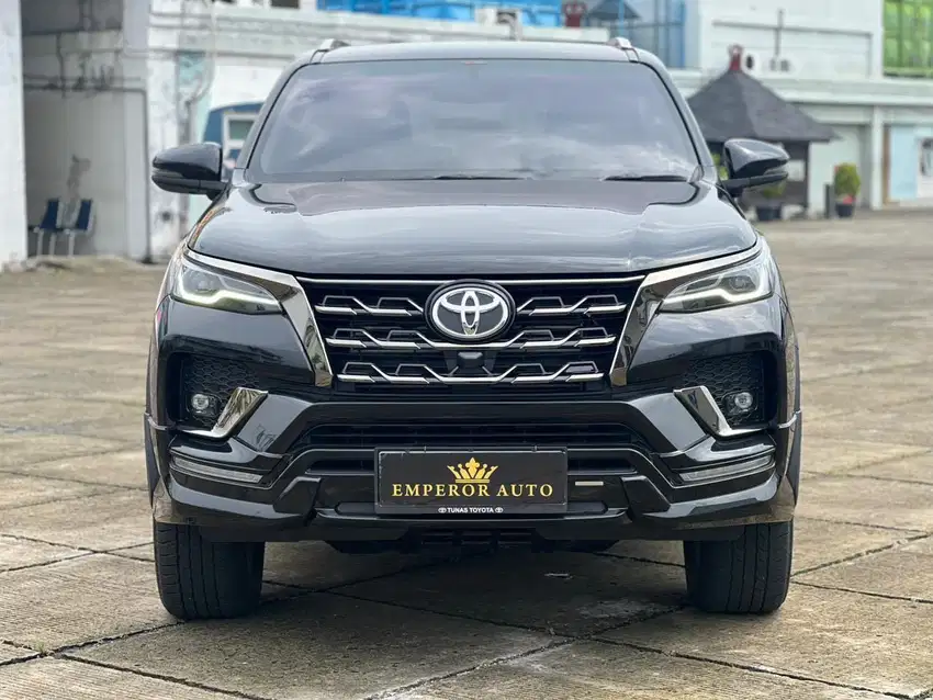 FORTUNER VRZ GR 2.8AT 2022, KM 30rbab Pajak Panjang Tangan 1