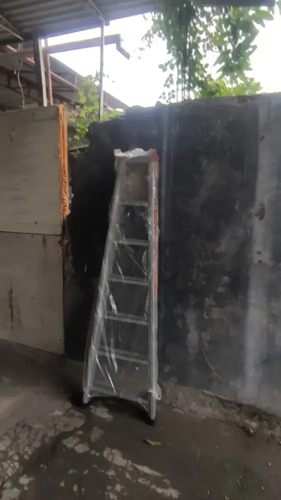 Tangga alminium kuat dan kokoh