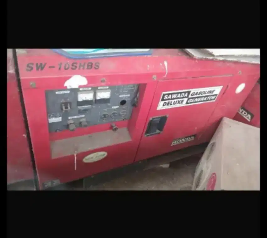 Saya menjual genset besar minyak bensin