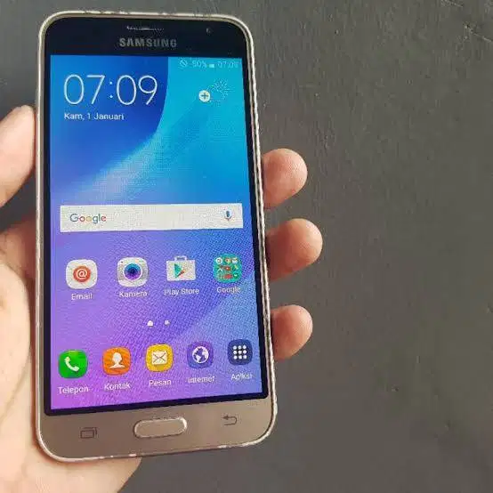 Samsung J3 2016