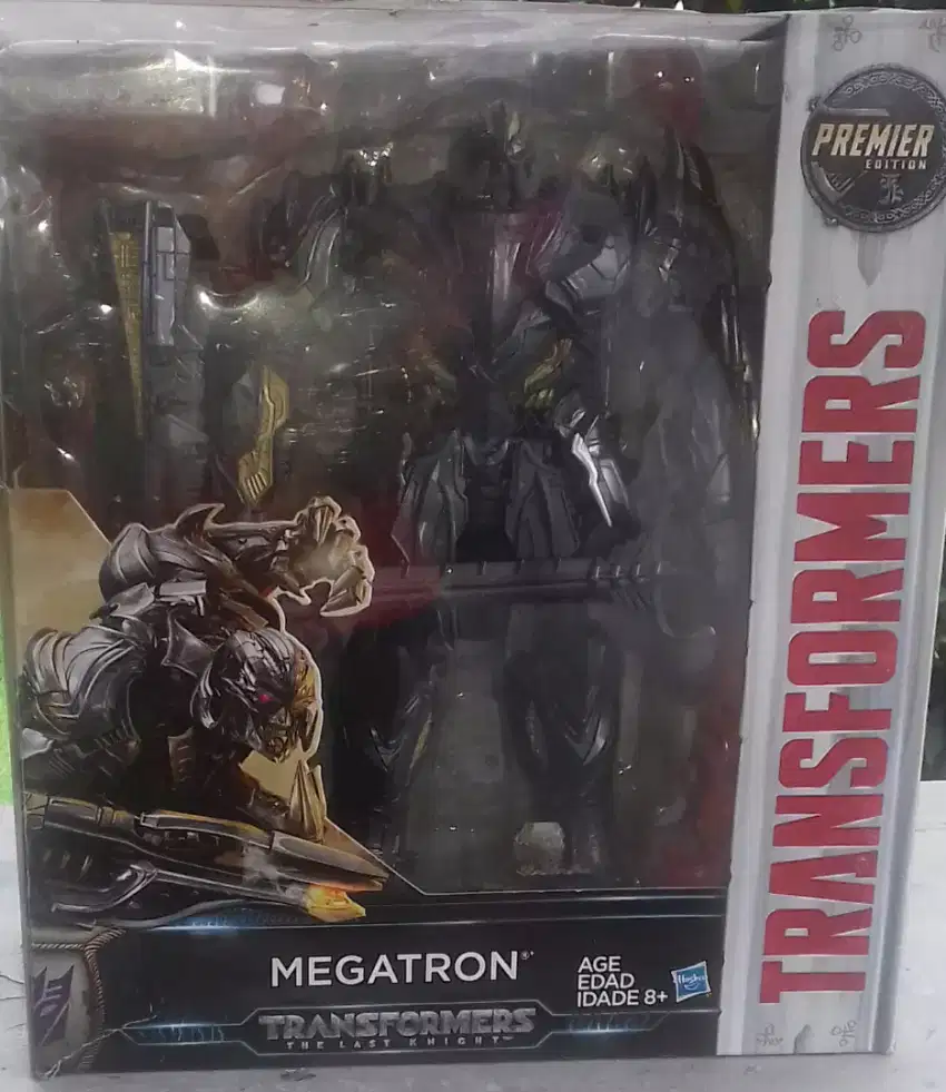 Transformers MEGATRON leader class Hasbro