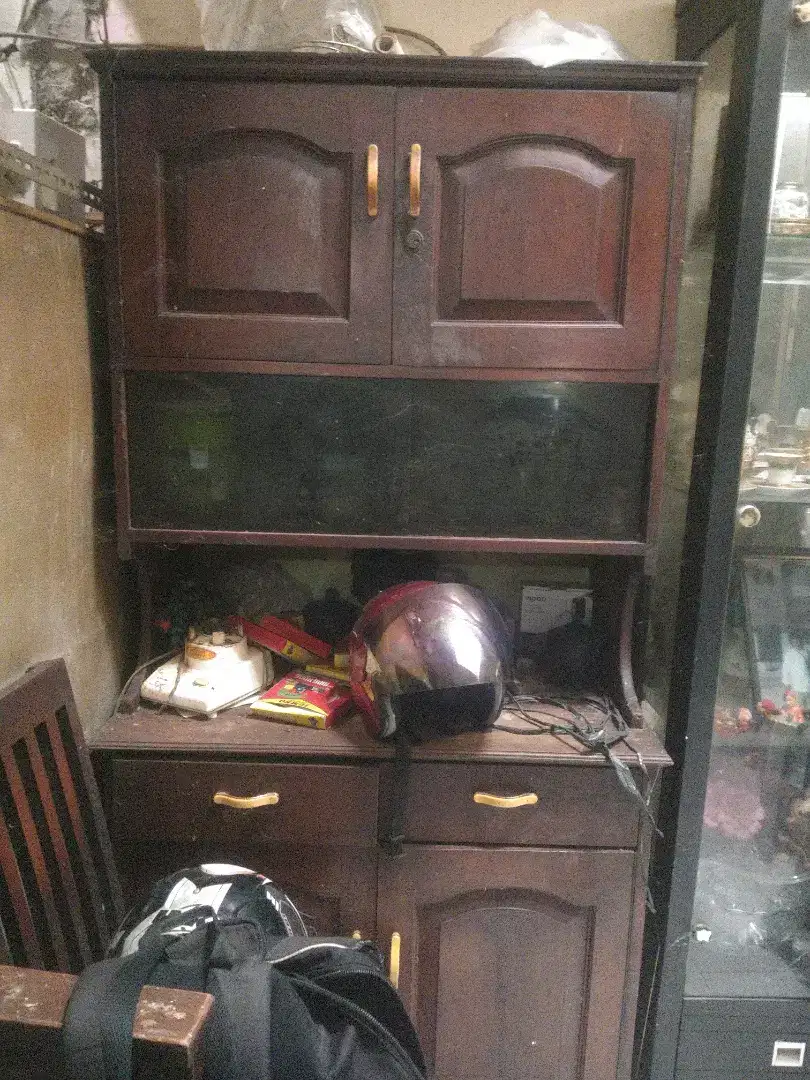 Dijual lemari bekas kayu jati