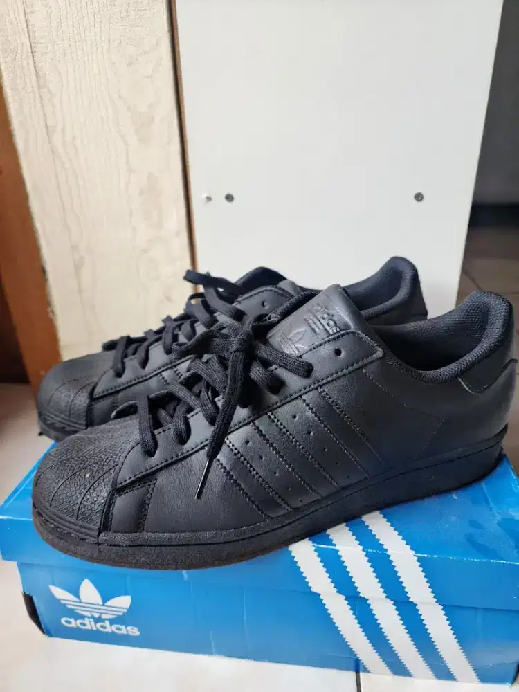 Adidas Superstar Triple Black size 46