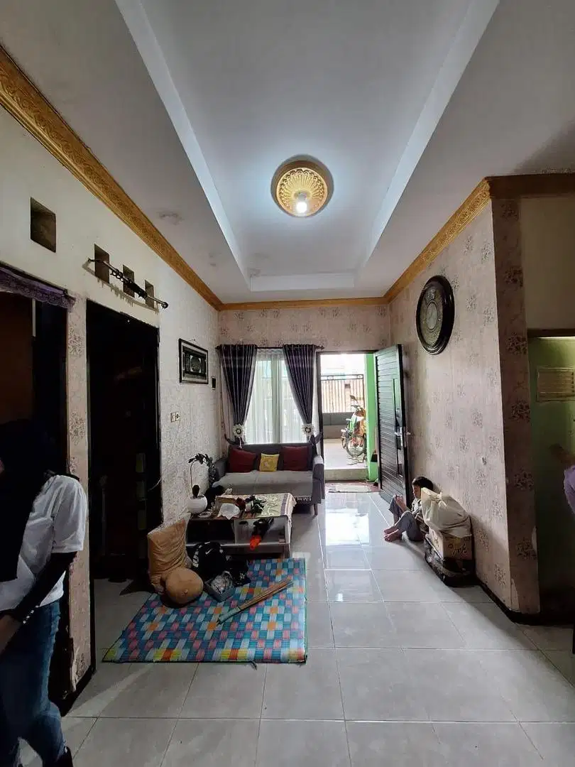 jl tropodo 1 perum surya citra residence blok M-12