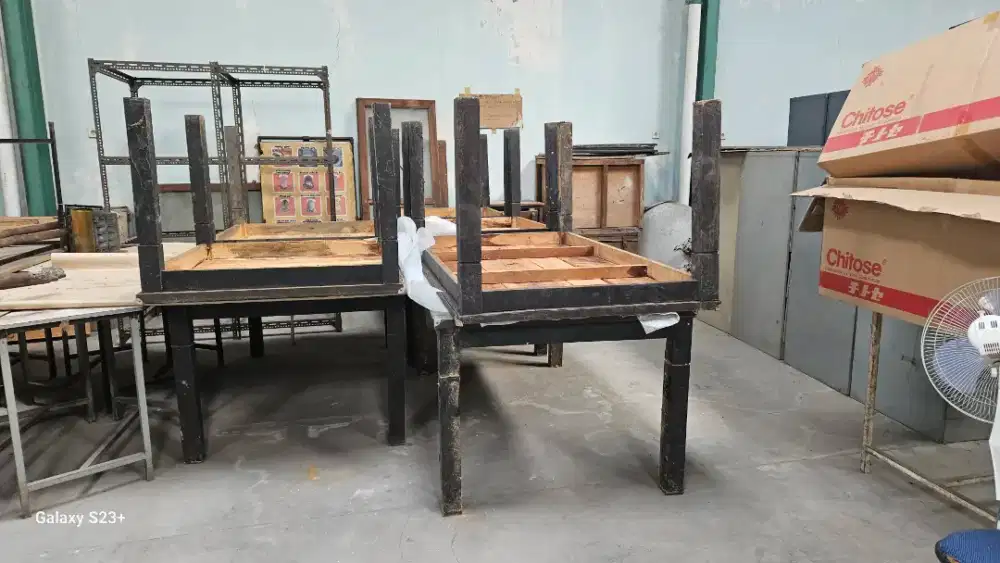 Meja bekas ukuran 100 x 100 atau 175 x 100 dijual satuan / borongan