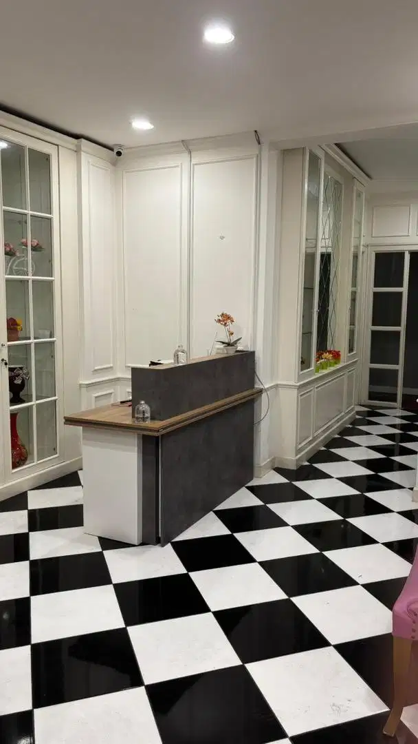 Sewa Ruko Gading Serpong Bekas Salon / Klinik Full Furnished