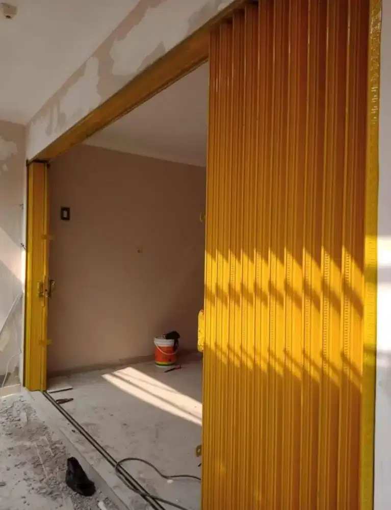 Folding gate murah Dan roling door