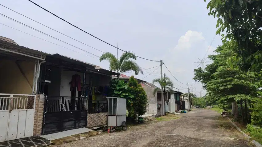 Perum Gading Intan Blok C1 No 04 Kel Mojosarirejo Driyorejo Gresik