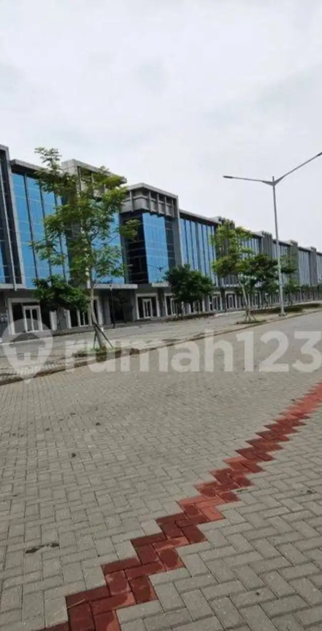 Disewakan ruko soho wallstreet cocok untuk kantor