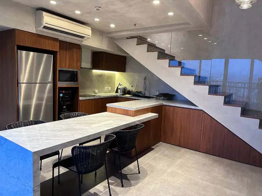 DISEWAKAN FURNISHED OFFICE/APT SOHO PANCORAN 96,38 m2 UNIT HOOK