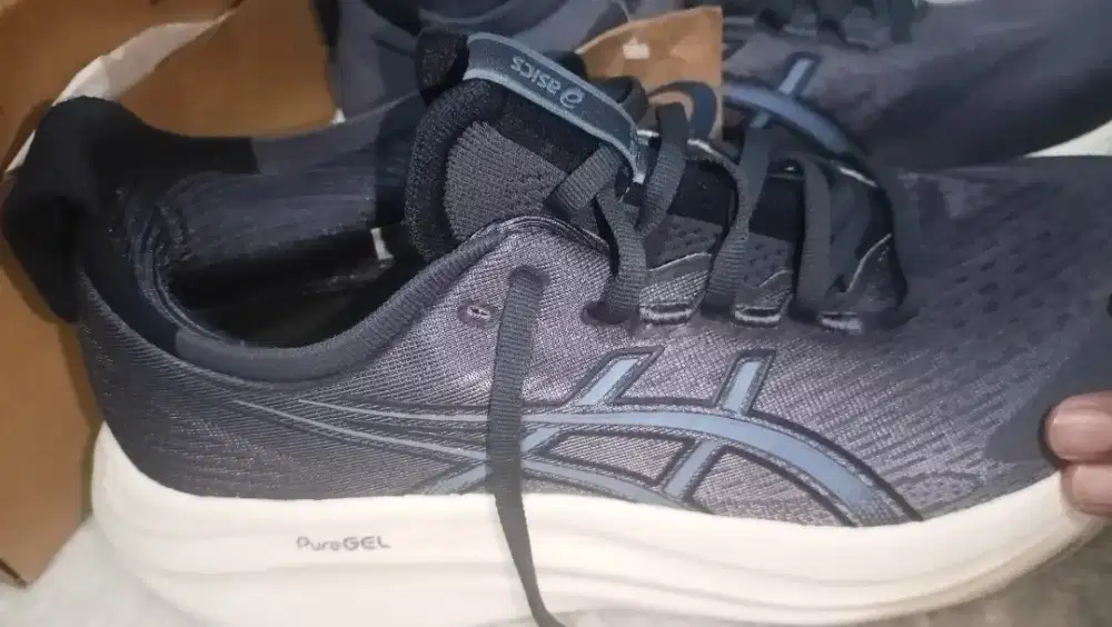 Sepatu Pria Asics Gel Nimbus 27