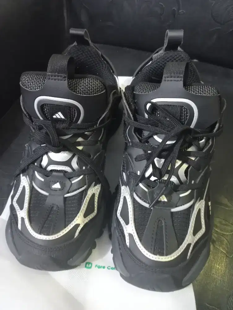 ADIDAS XLG RUNNER DELUXE