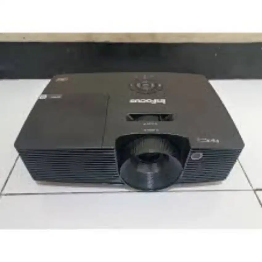 Siap pakai, infocus in114xv hdmi,3800 lumen, terang