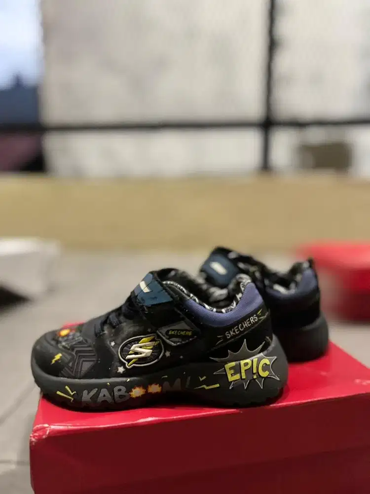 sepatu skechers anak