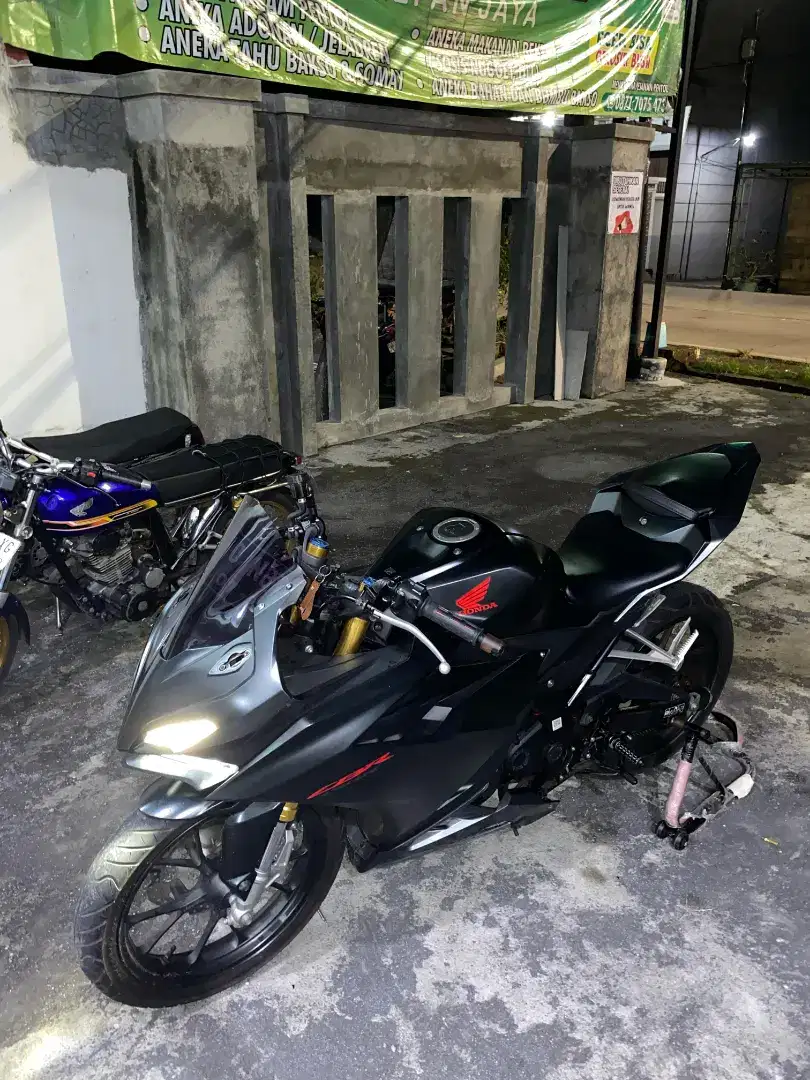 HONDA CBR 150R TAHUN 2021
