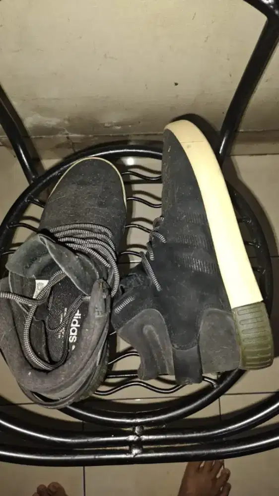 Sepatu Adidas Size 42