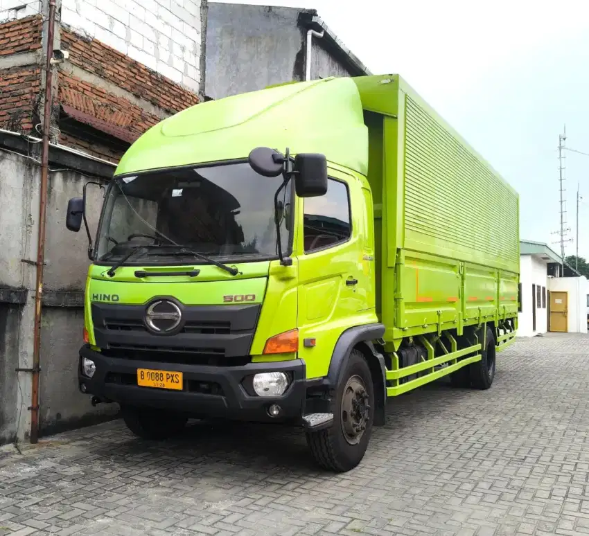 MULUS+banBARU MURAH Hino engkel FG235JS wingbox 2018