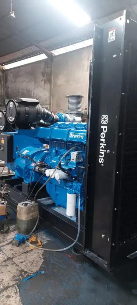 Perkins 600 kVA Open siap tempur