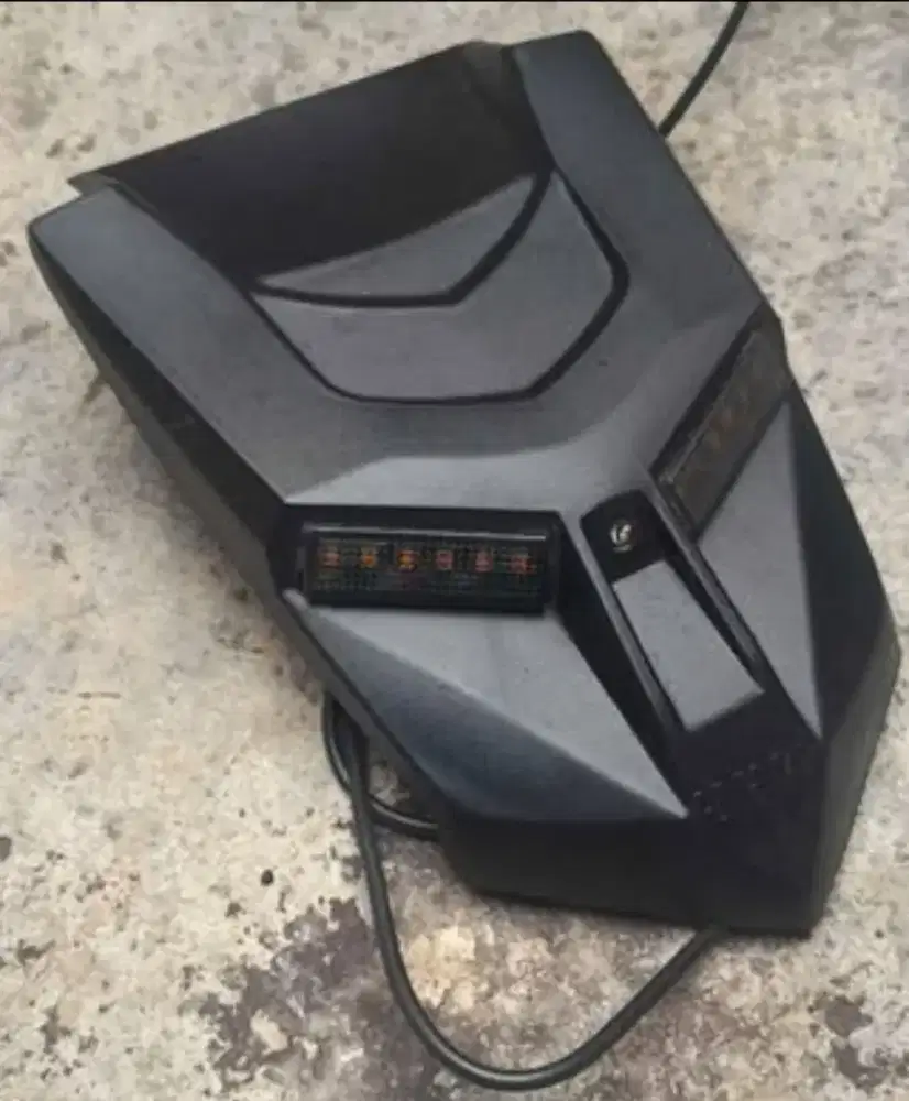 fender sein honda CBR 150R