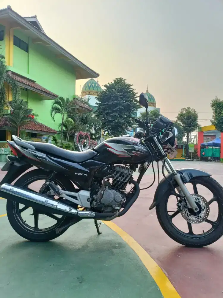 HONDA MEGAPRO PRIMUS WARNA HITAM