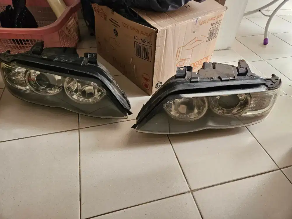Headlight Genuine Lampu depan BMW X5 E53 th 2004-2006