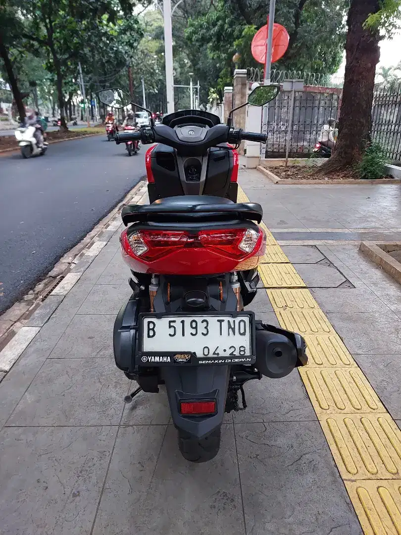 DP MINIM 1JTA NEW YAMAHA N MAX KEYLESS THN 2023 PAJAK IDUP