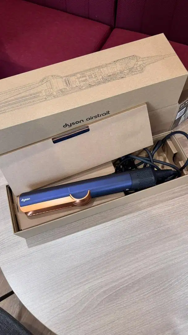Dyson Airstrait Russian Blue