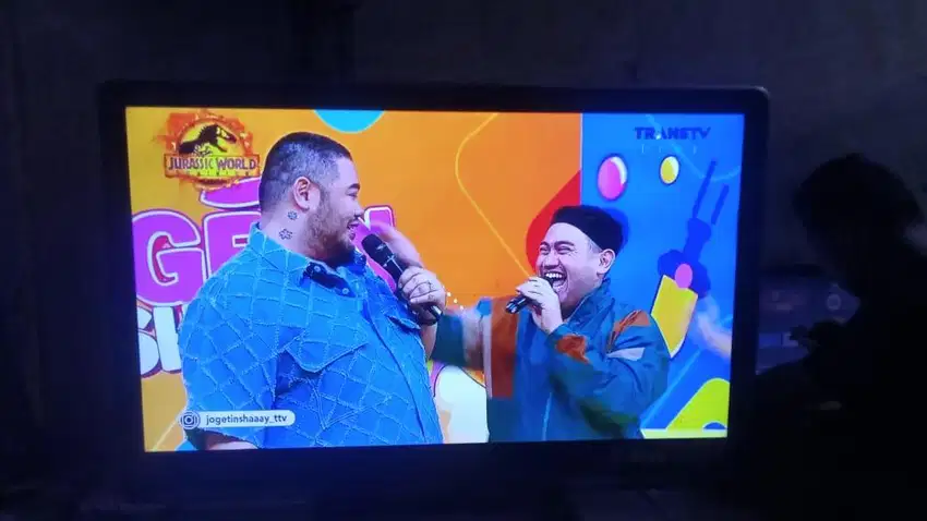 Tv led 52in merk sharp analog normal