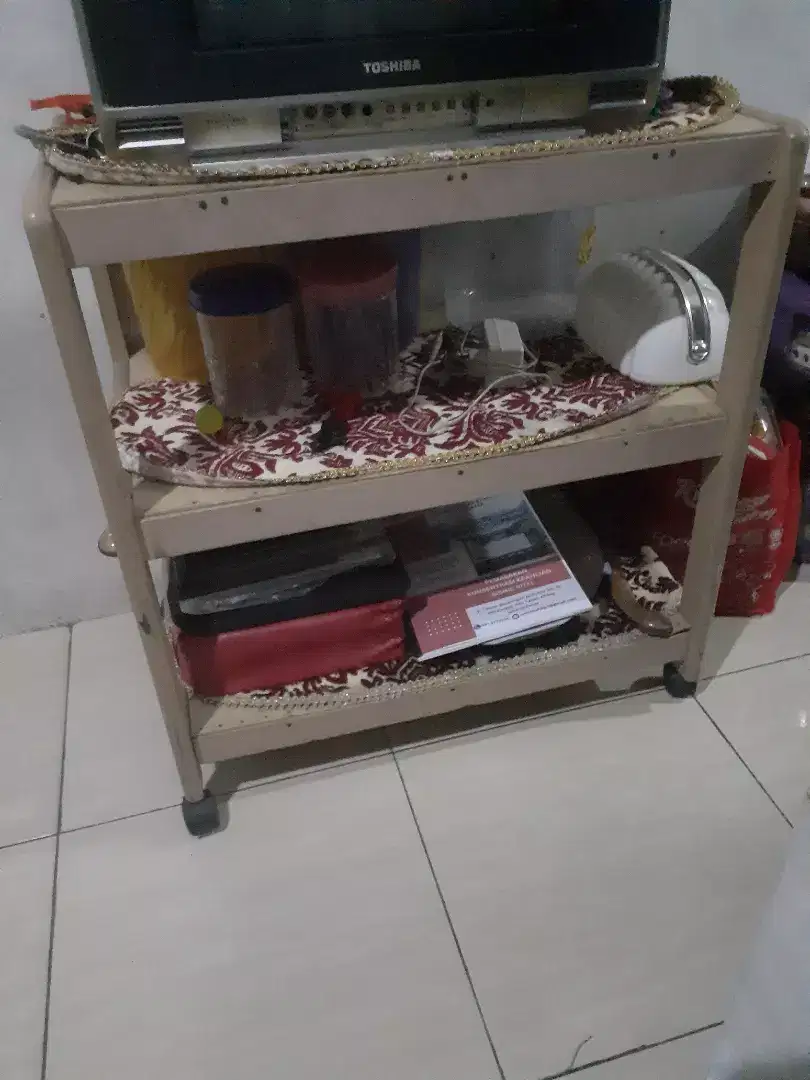 Meja TV Lok Kemanggisan