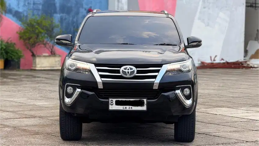 Toyota Fortuner VRZ 2.4 Diesel 2018 Hitam