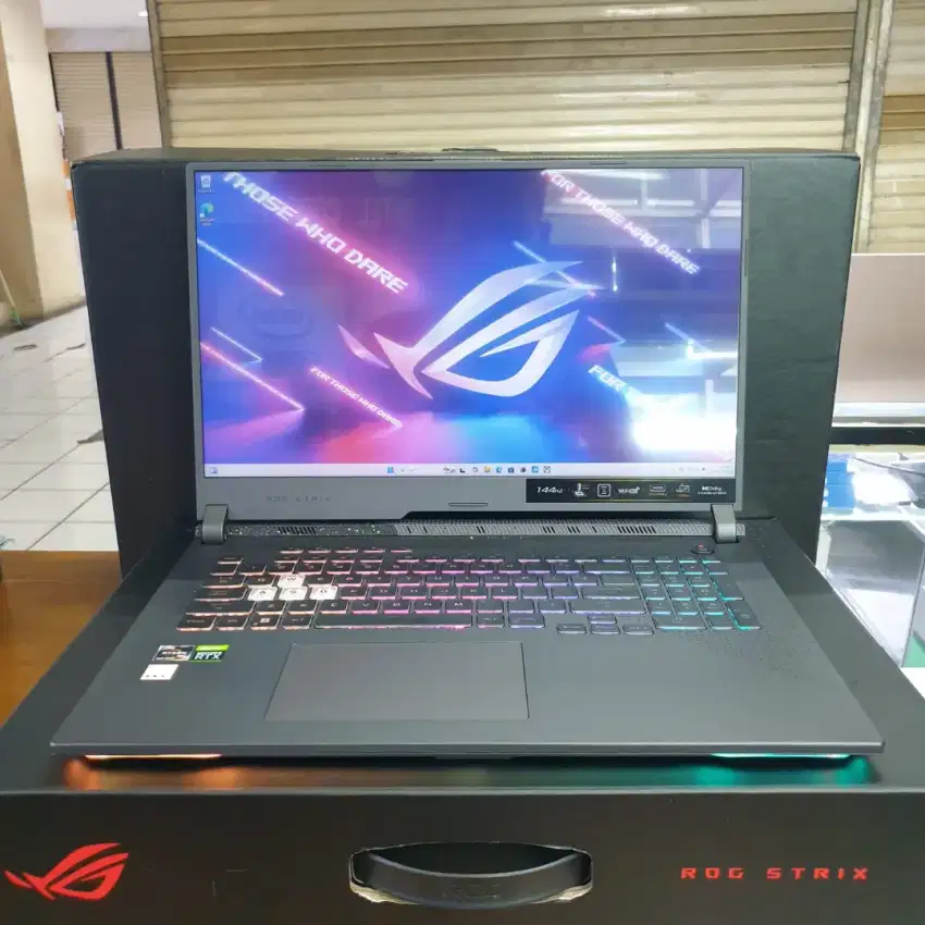 Asus ROG Strix G713RC Ryzen 7-6800H SSD 512GB Ram16GB RTX 3050 Likenew