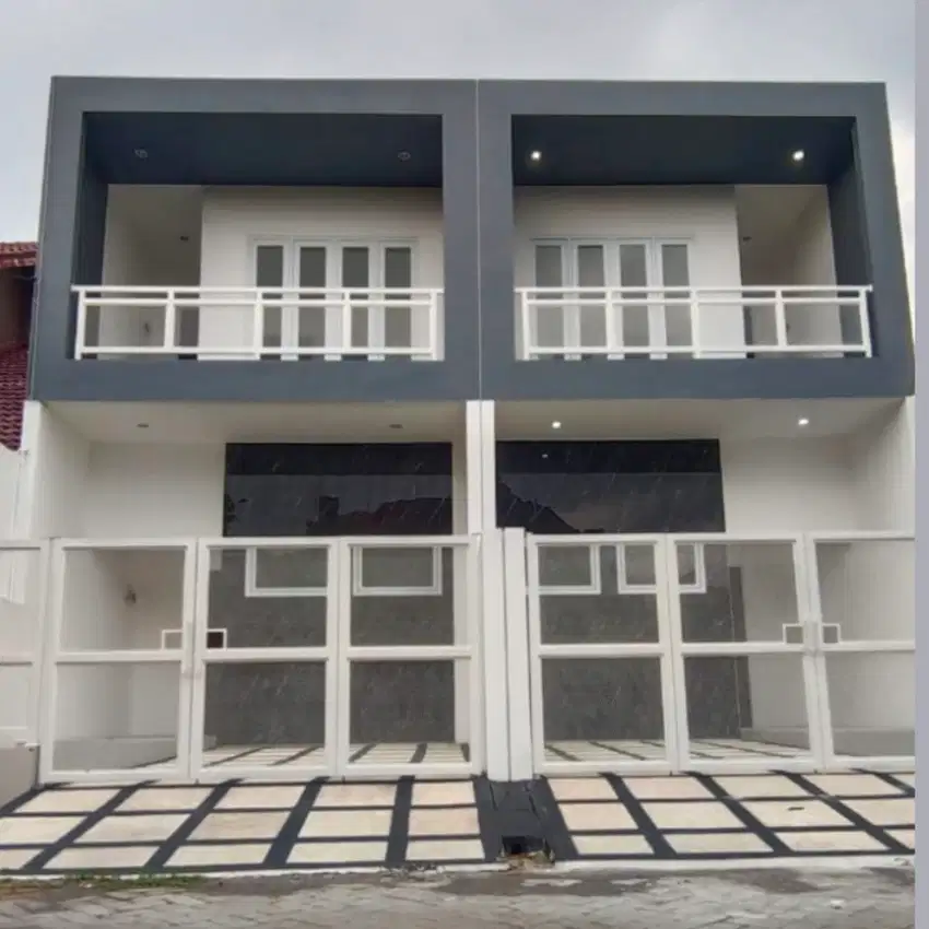 Rumah Gress Minimalis Tenggilis