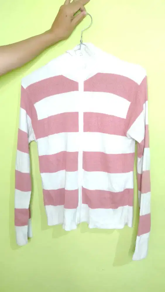 Jaket rajut salur pink