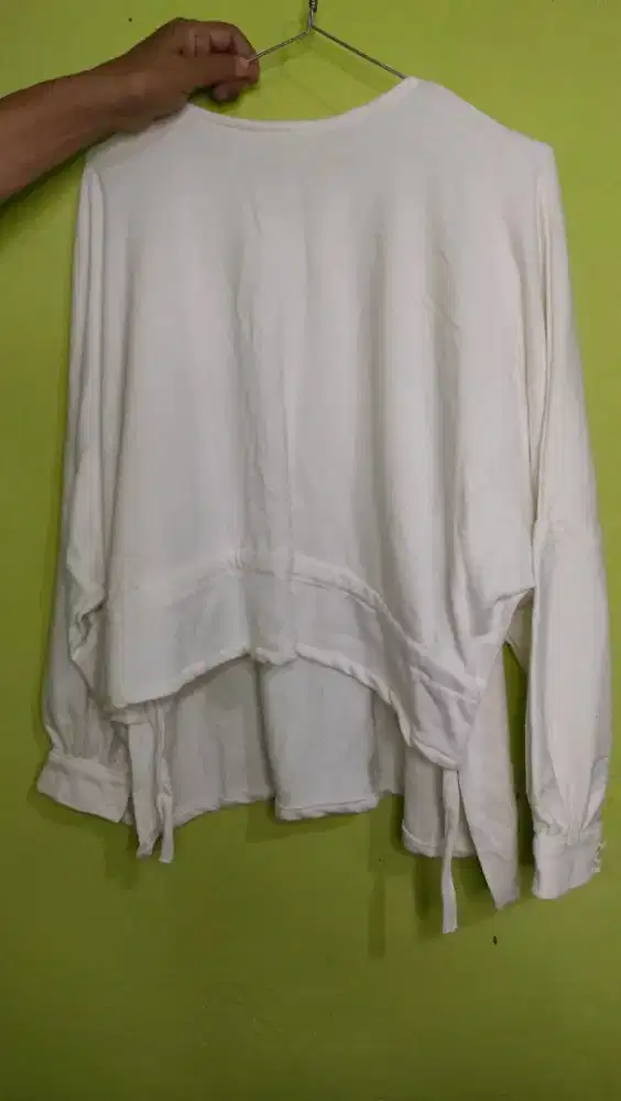 Atasan wanita serut pinggang