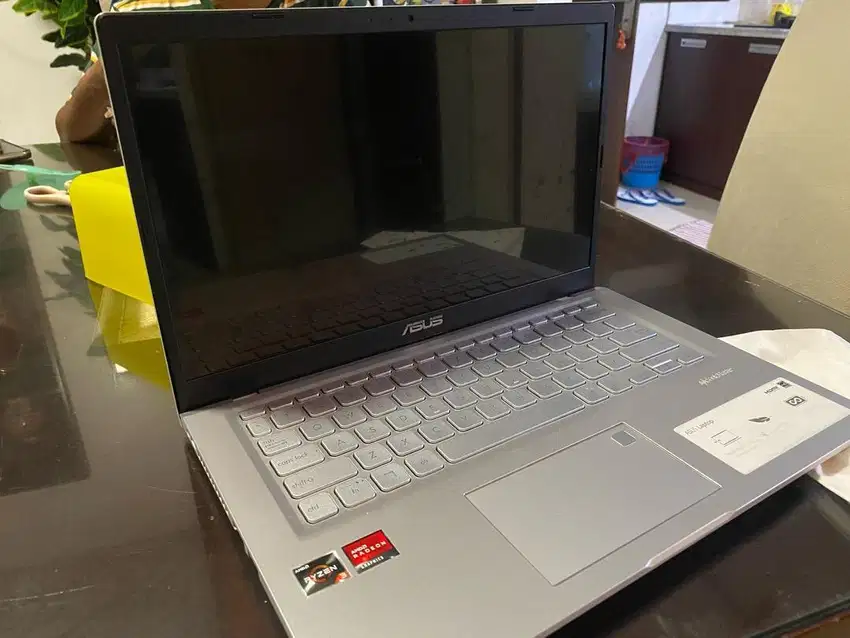 Laptop Assus vivobook - (14inch)