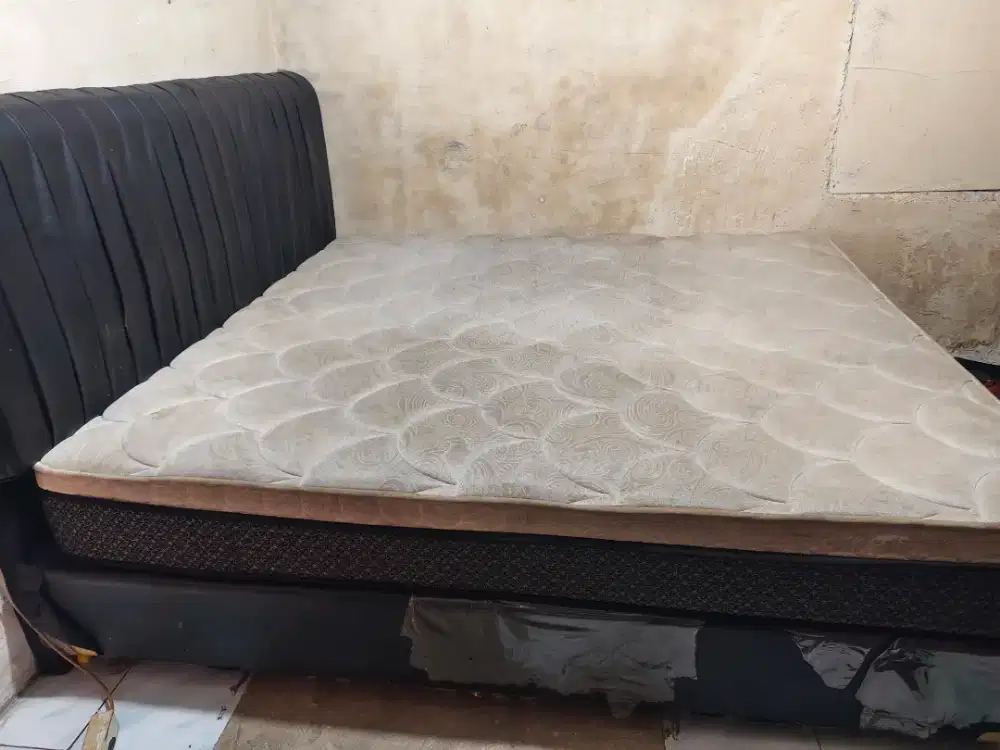 jual dipan plus kasur bekas conforta